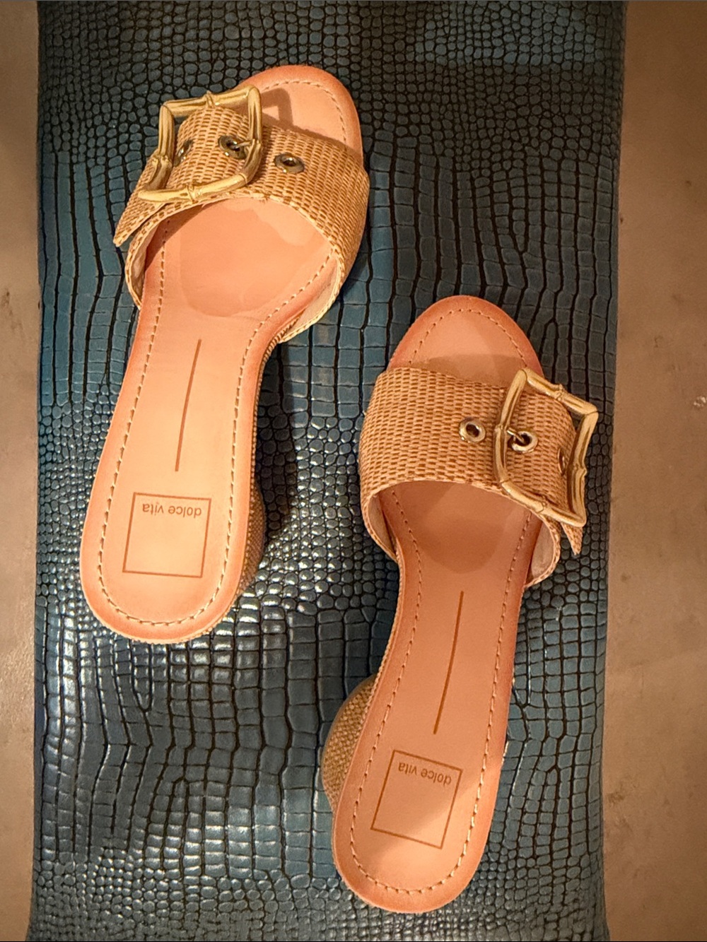 Dolce Vita Lucey Raffia Buckle Block Heel - Picture 2 of 4
